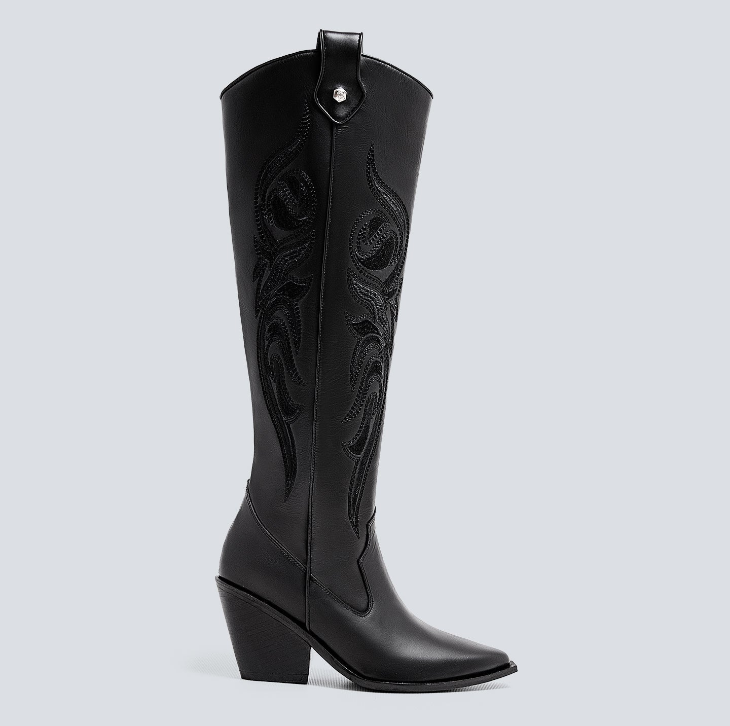 Botas en cuero larga bordada negra