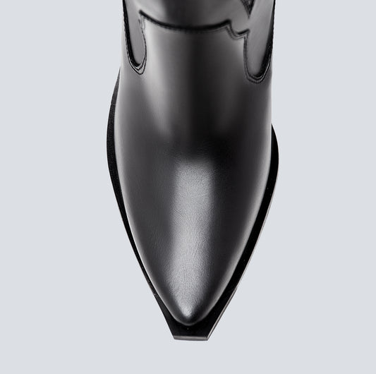 Botas en cuero larga bordada negra