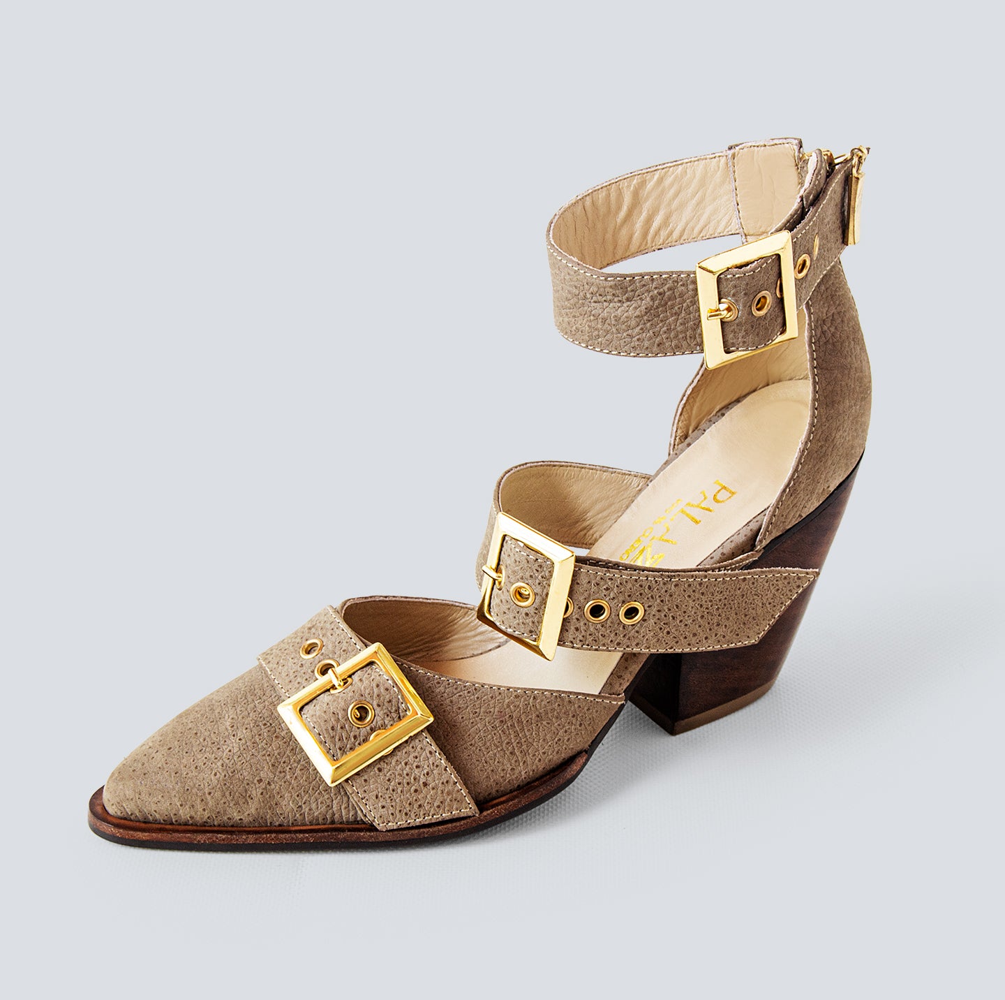 Zapato en cuero para mujer Beage con hebillas dorado