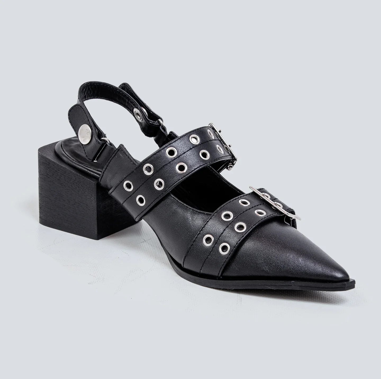 Zapato en cuero para mujer Negro con hebillas doradas – Palazzo
