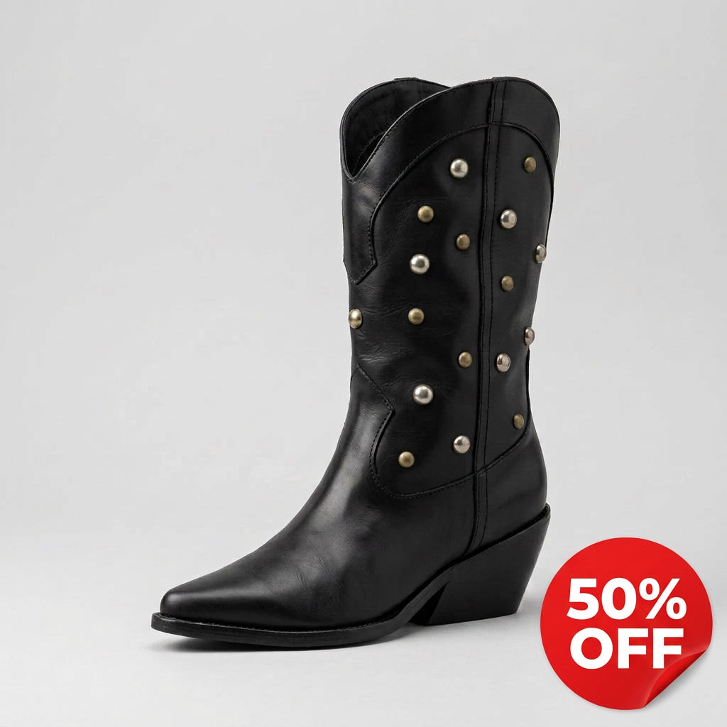 Bota texana corta de cuero y taches