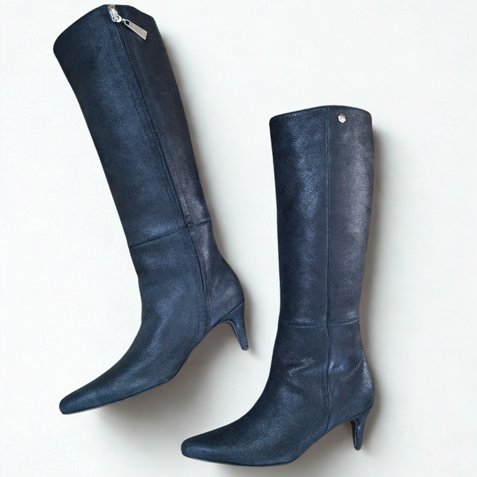 30% DESCUENTO Botas en cuero Aria negra