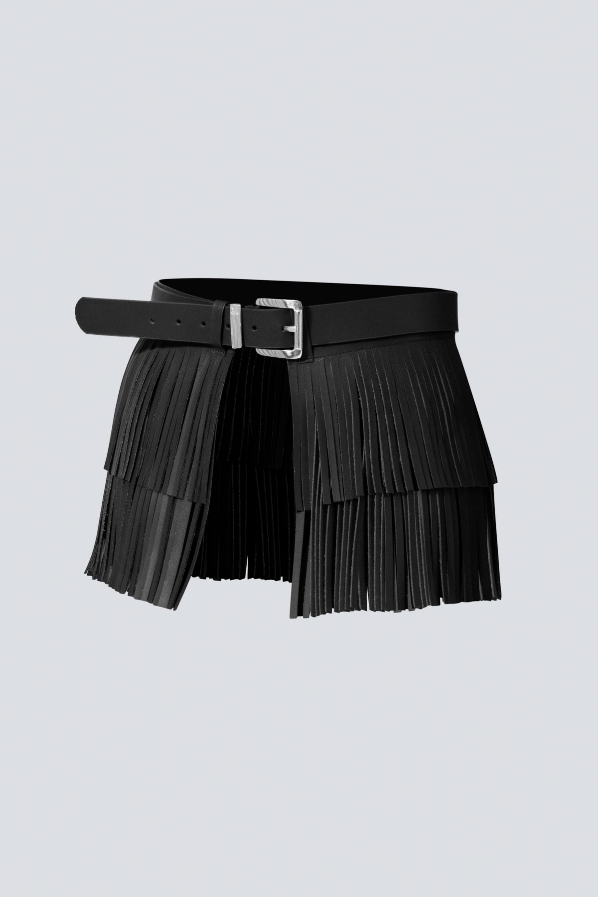 Cinturón en cuero para mujer  flecos negro