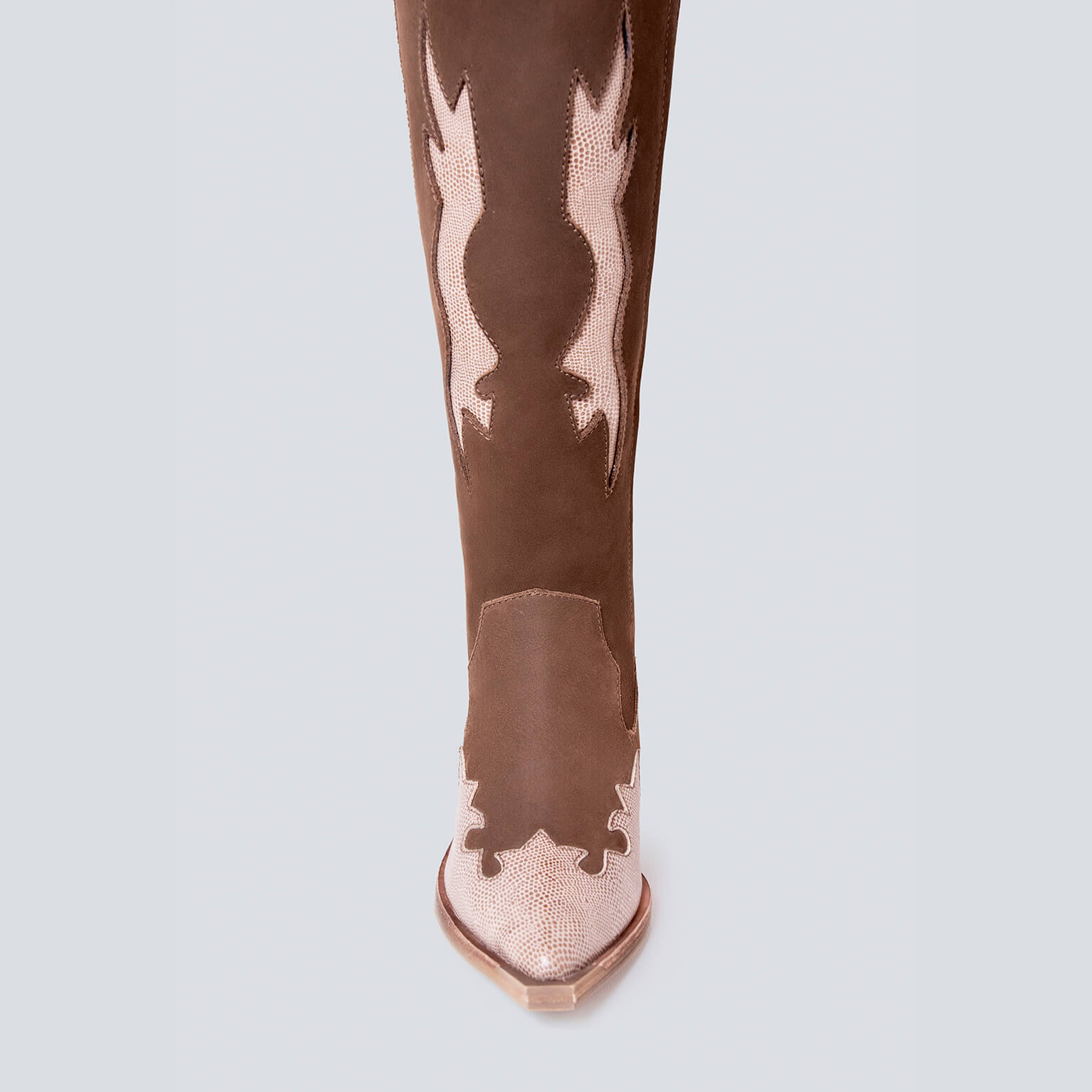 Bota texana Coachella cafe textura