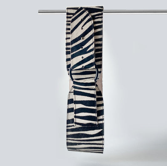50% DESCUENTO-Cinturón en cuero print cebra